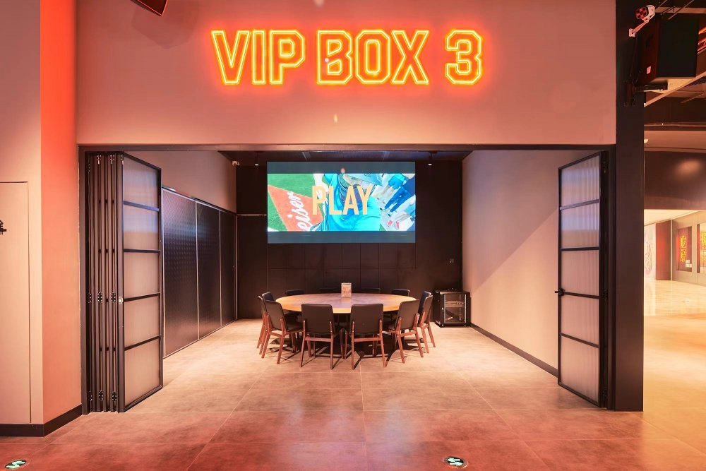 , Cages Sports Bar and Restaurant HuangPu